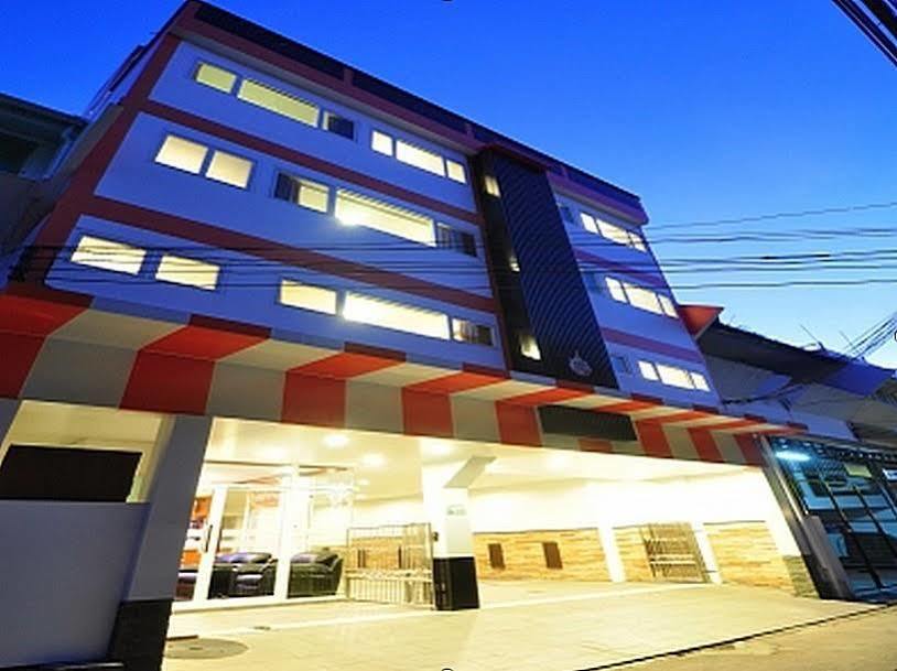 Hotel Sky 2*
