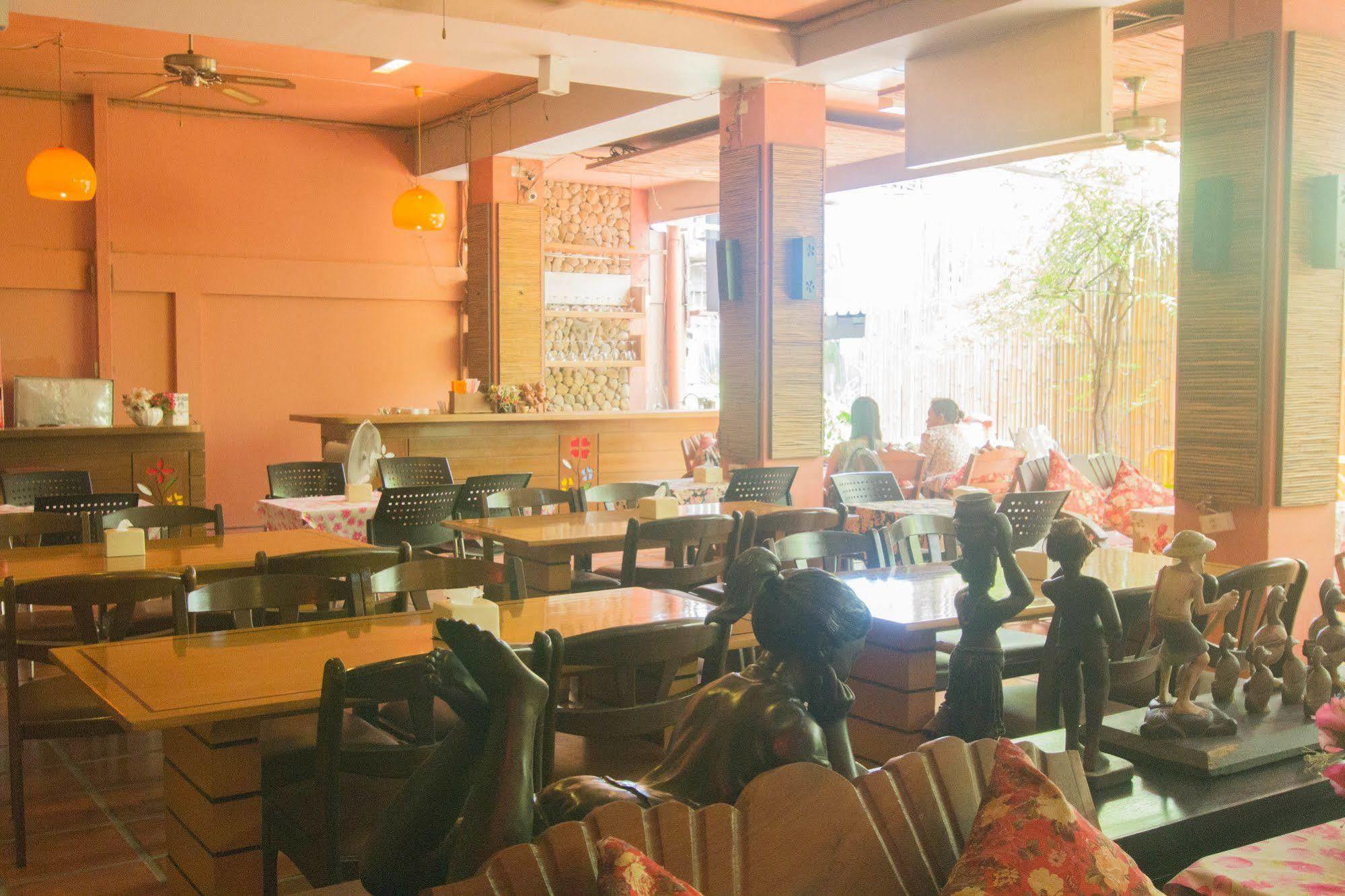 Khaosan Hotel