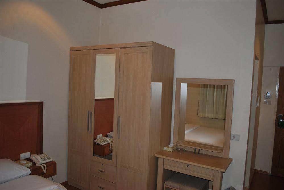 Suriwongse Hotel