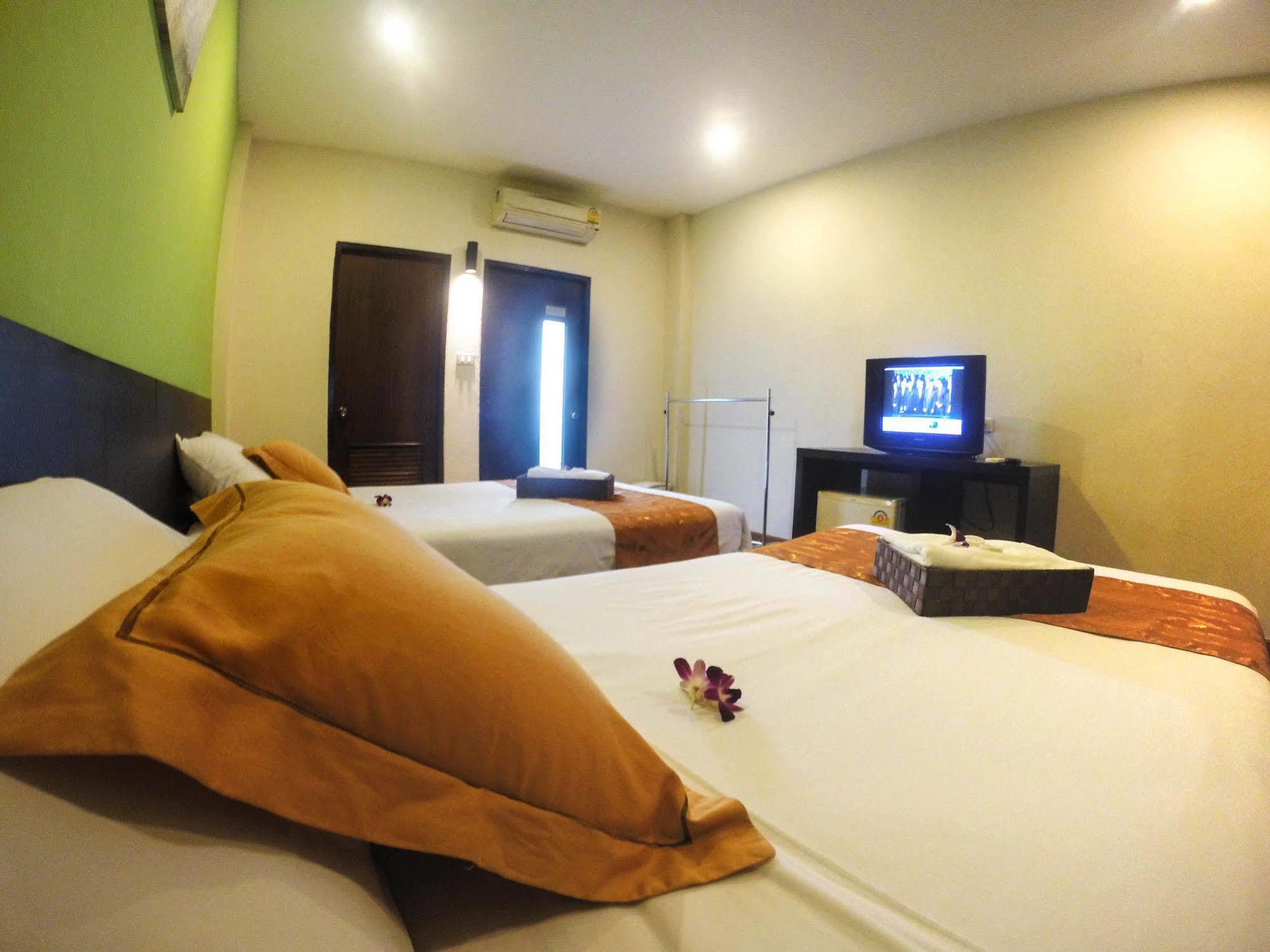 Inn Khaosan Park 3*