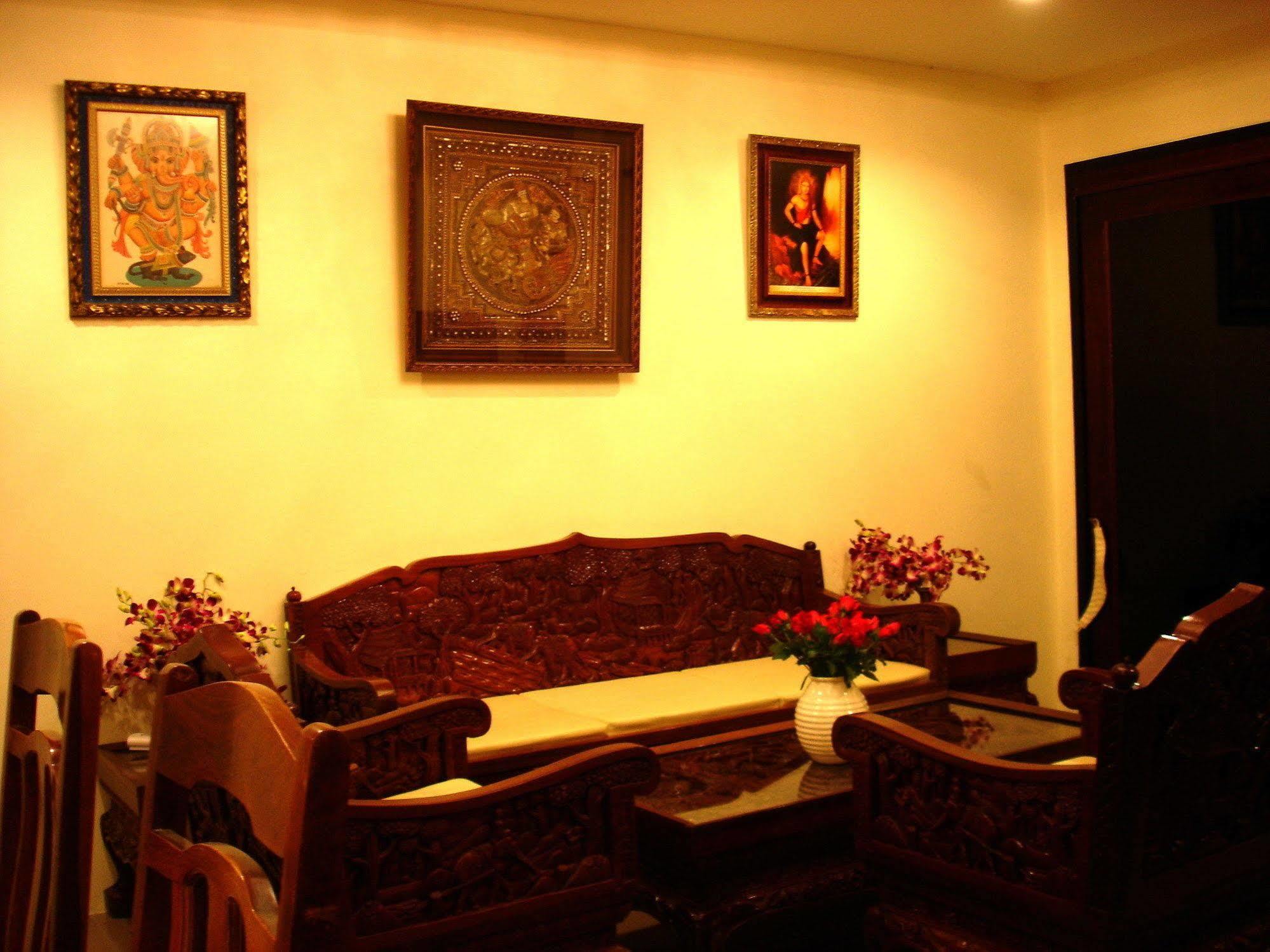 Hotel The Bang Khun Phrom Bangkok