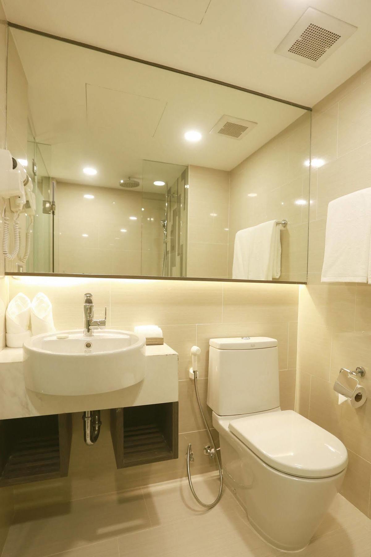 Double One By Aspira Hotel Bangkok