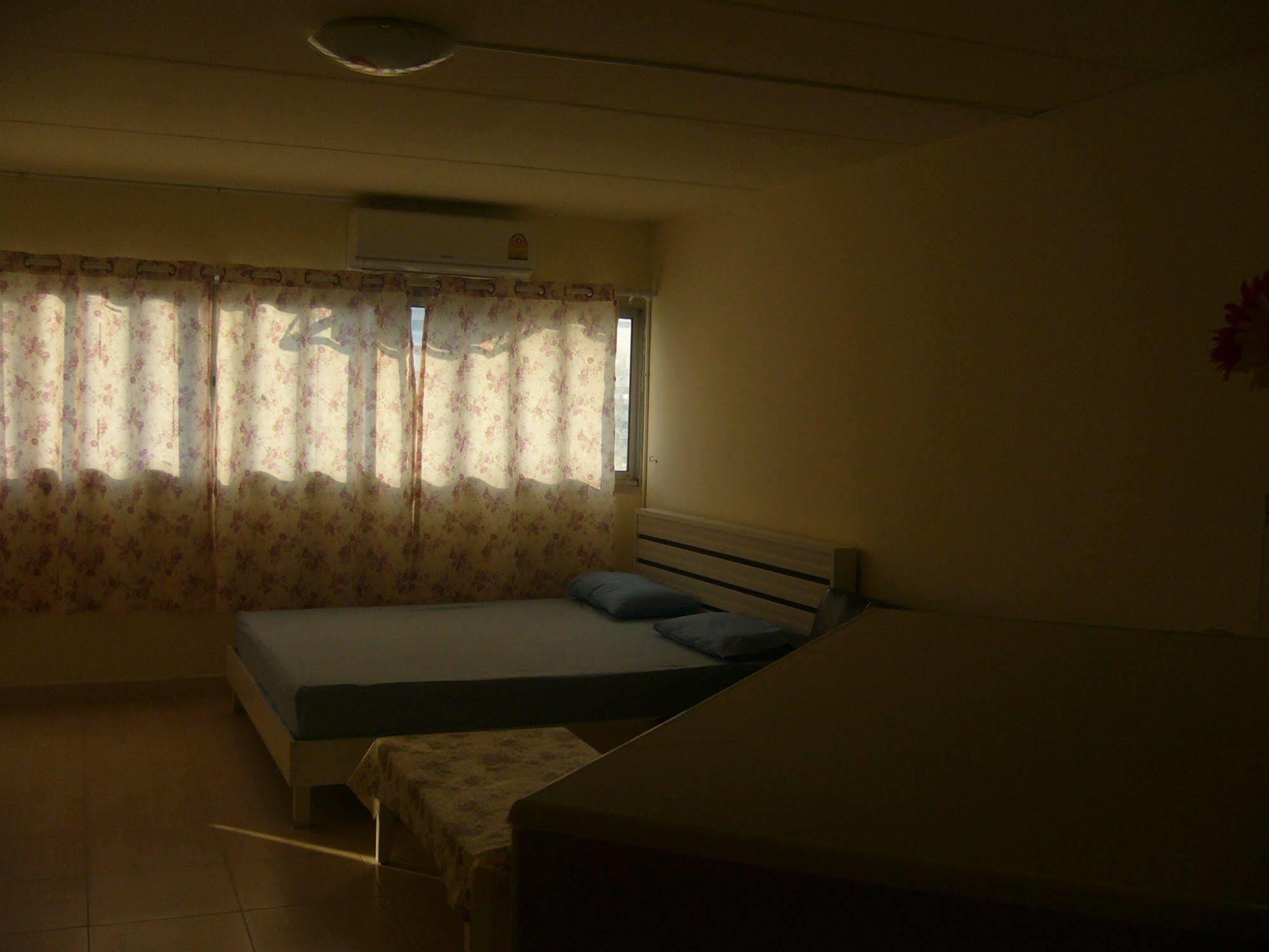 Impact Muang Thong Thani Service Apartment Bangkok