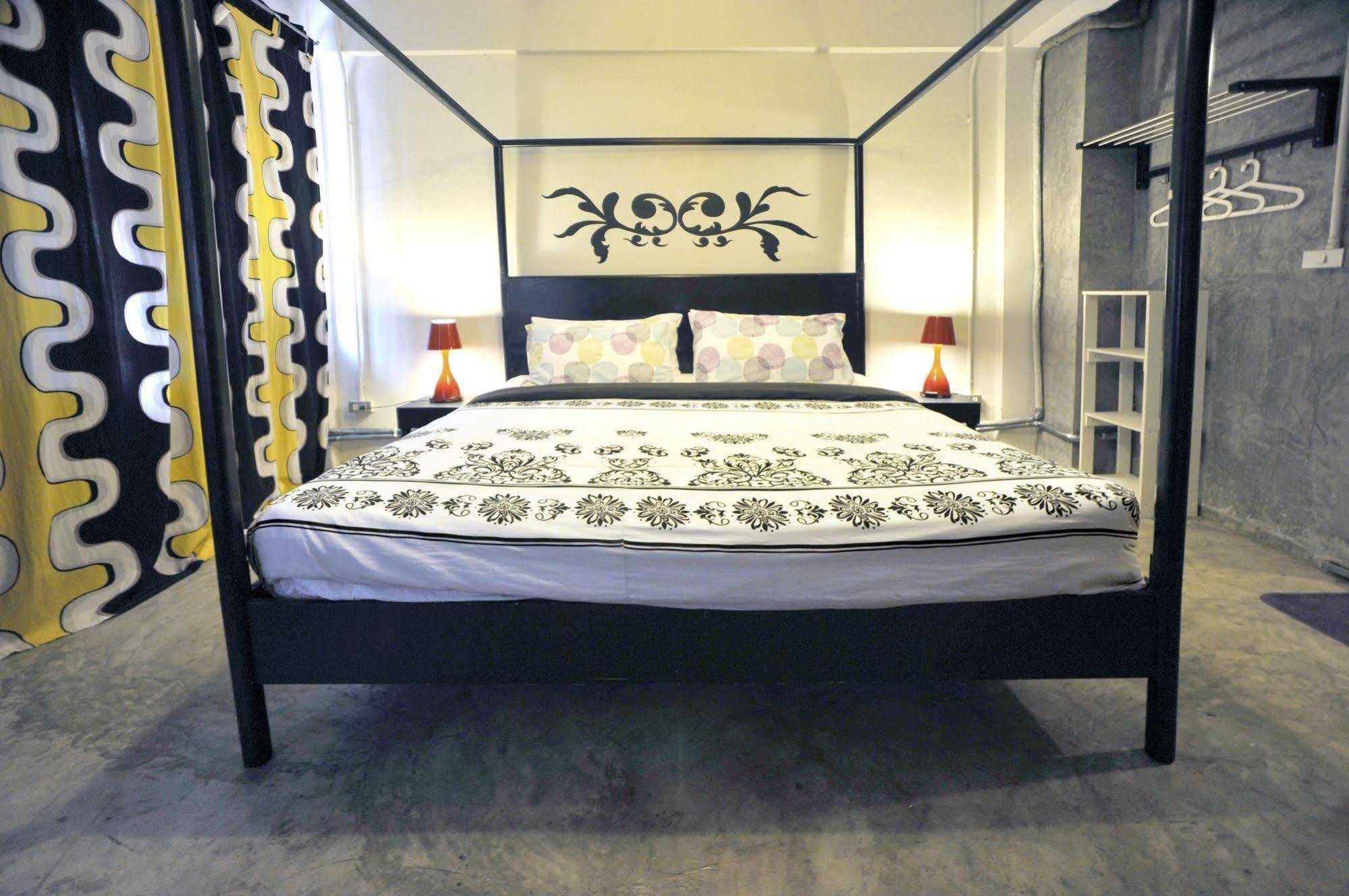 Room@bangkok Boutique Guest house Bangkok