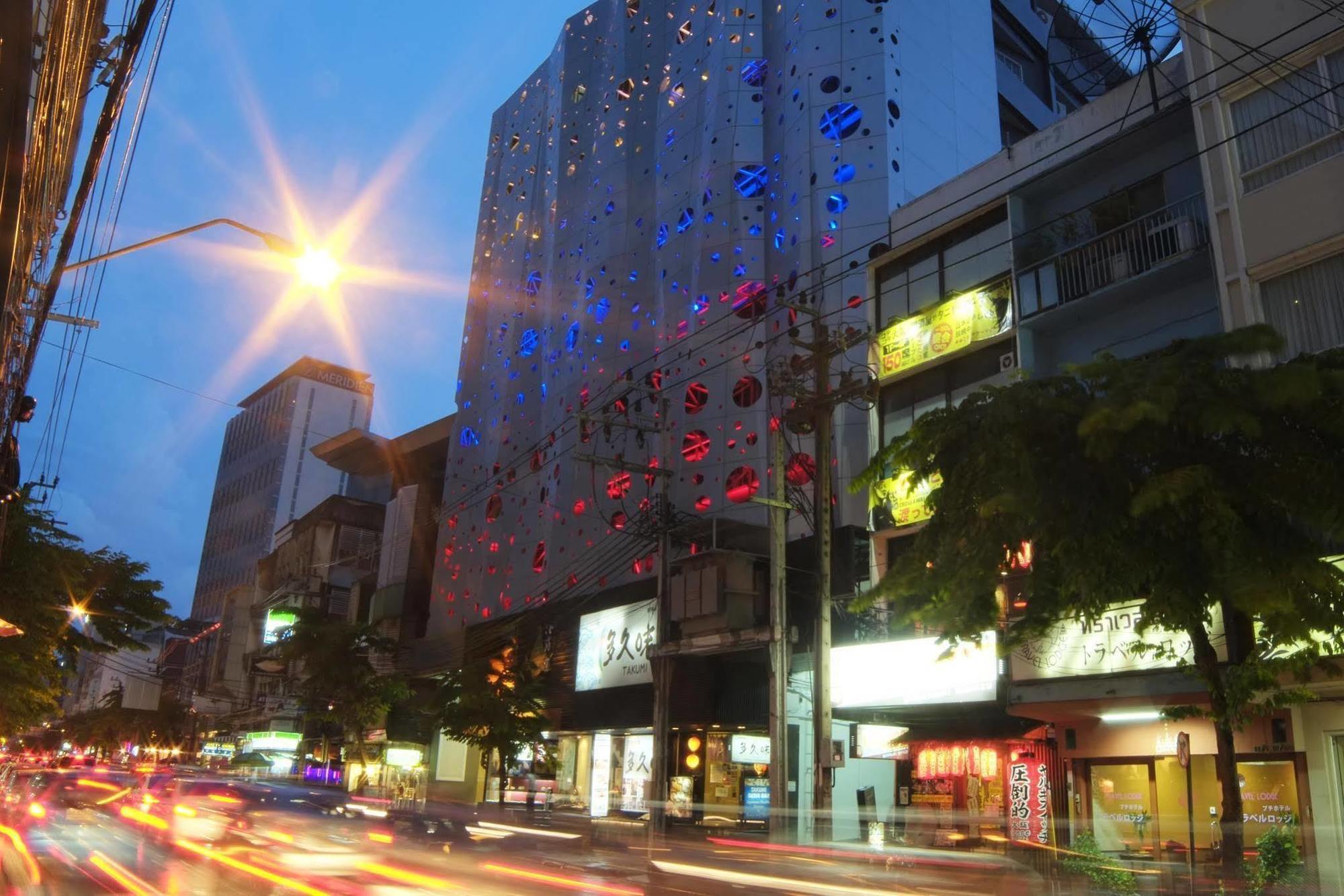 Hotel The Raya Surawong Banguecoque