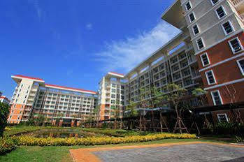 Grow Residences Hotel 3*