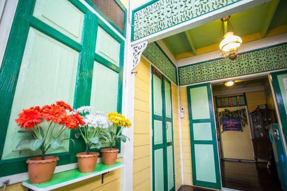 Laksameenarai Guesthouse - Hostel/Backpacker Accommodation 2* Bangkok