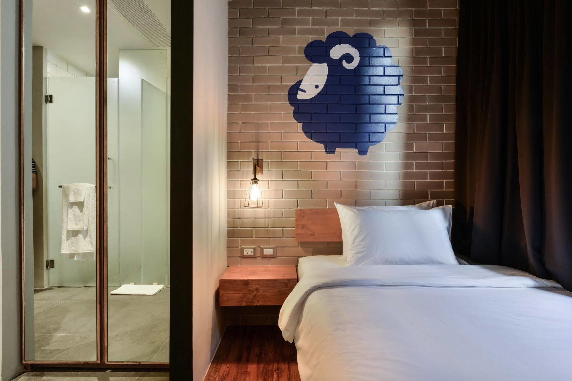 Kokotel Surawong 3*
