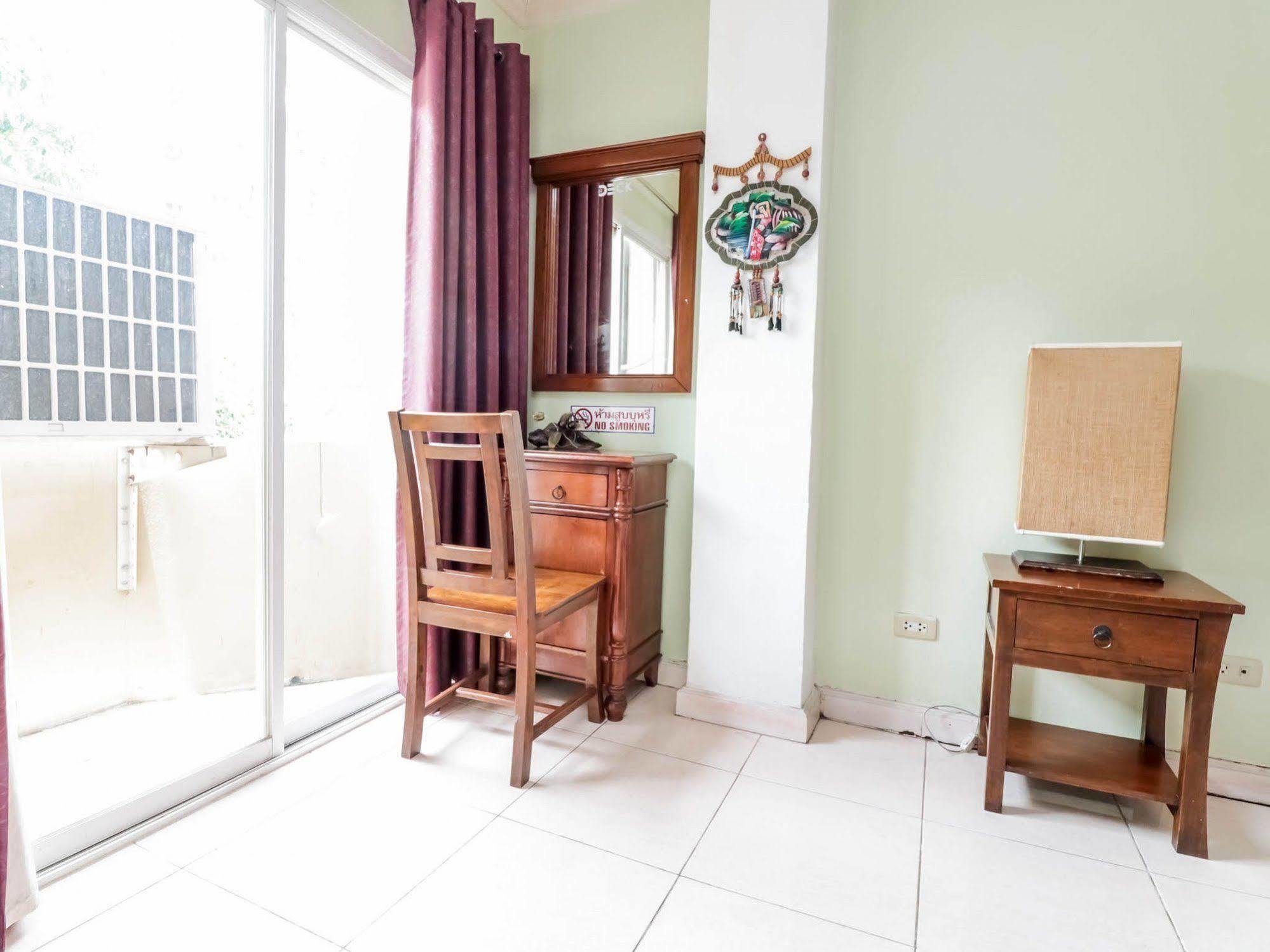 Hotel Oyo 254 Royal Pimand 3*