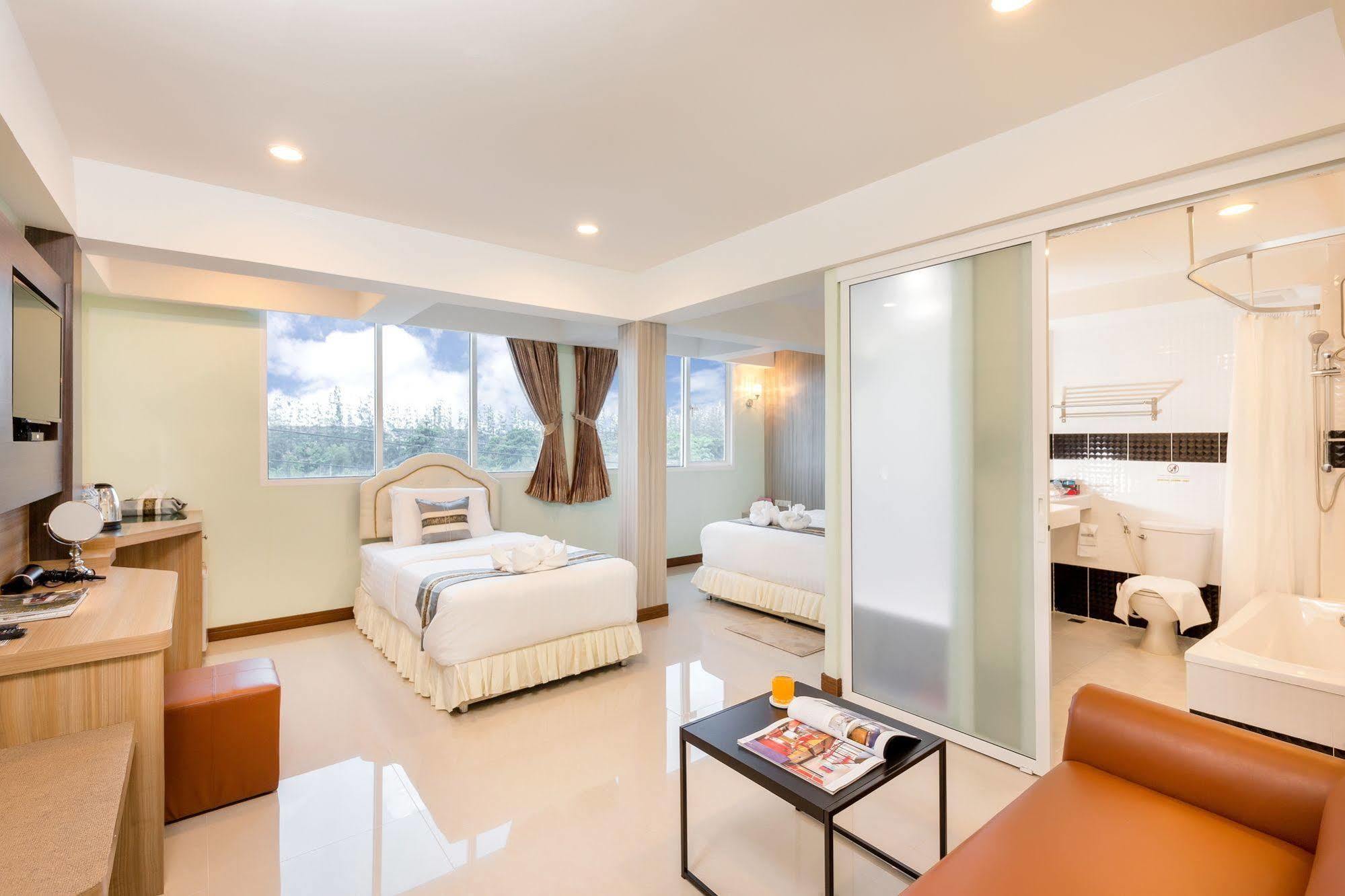 Hotel Roomquest Suvarnabhumi Airport Romklao Soi 6 Bangkok
