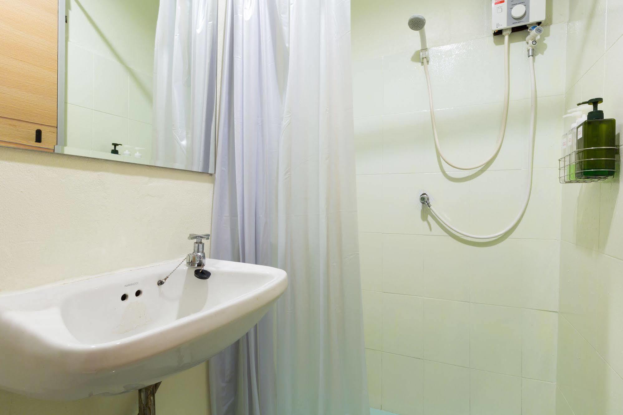 Trica Hostel *