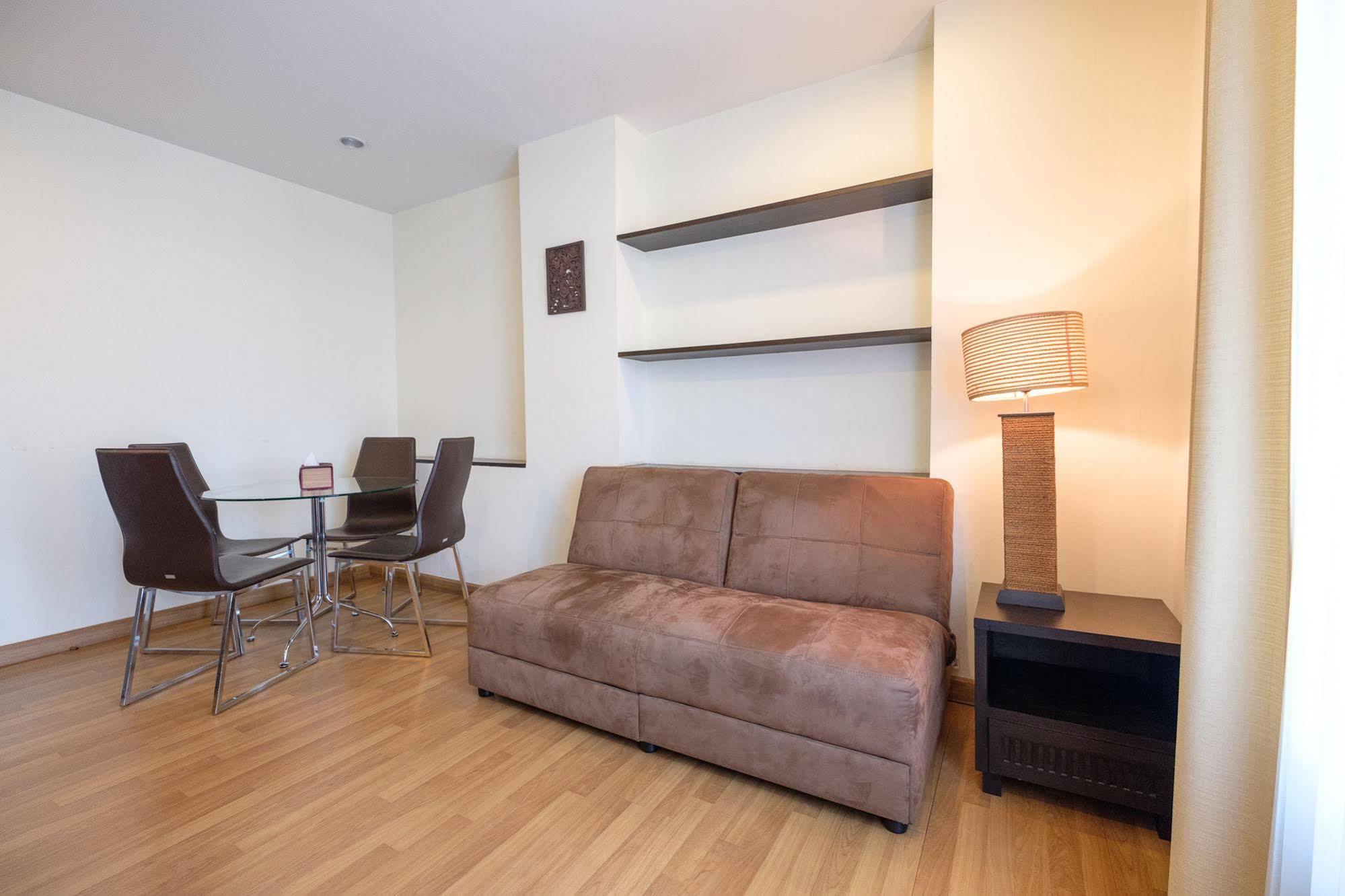 Chadvara Place Apartment Bangkok