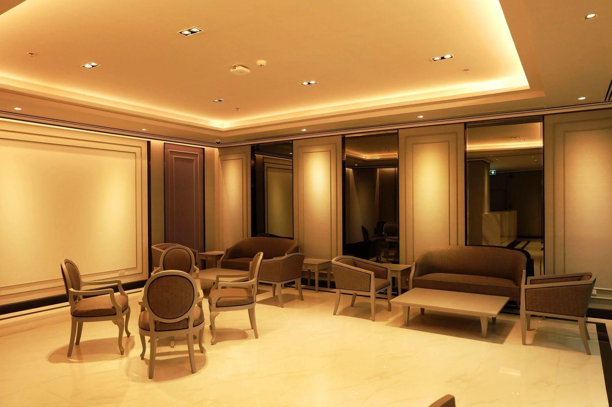 The Pantip Ladprao 5*