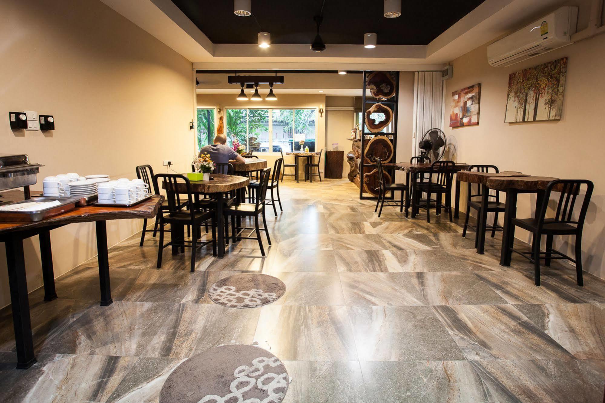 Zen Vibhavadee-rangsit Hotel