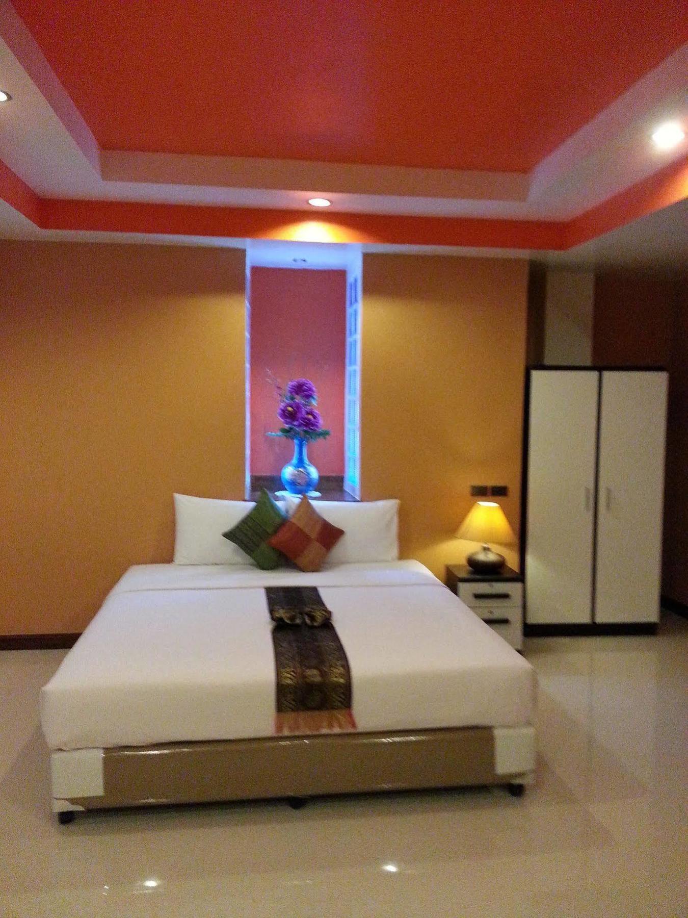 B.s. Court Sathorn 3* Bangkok