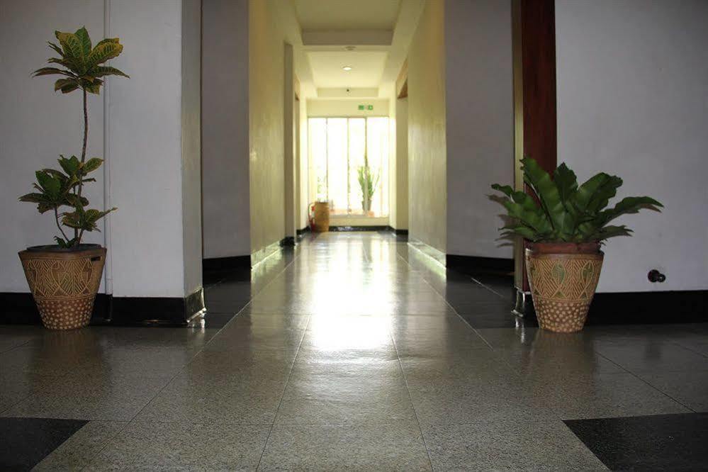 B.s. Court Sathorn Hotel 3*
