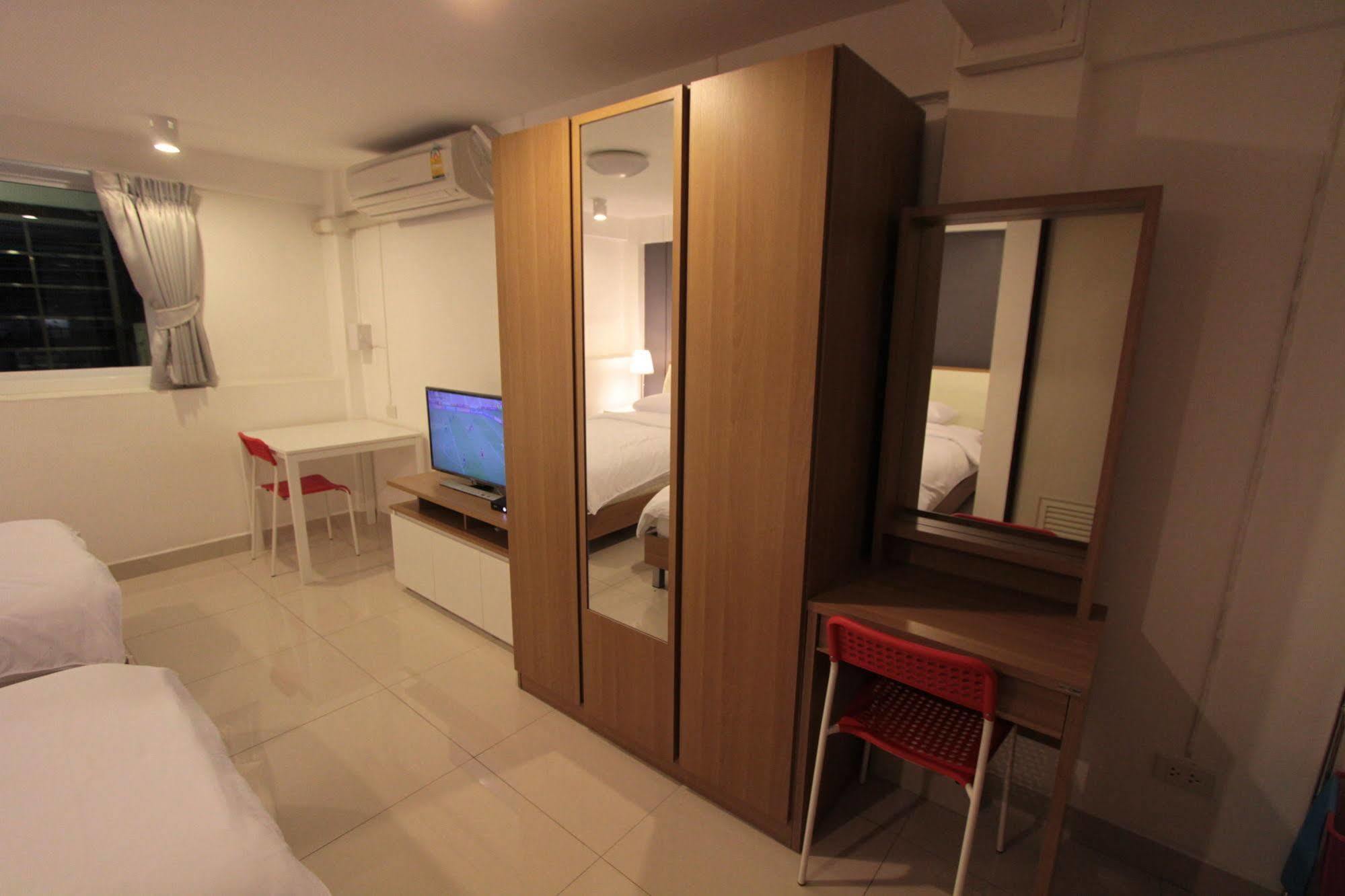 Napaville Huai Khwang Hostel *