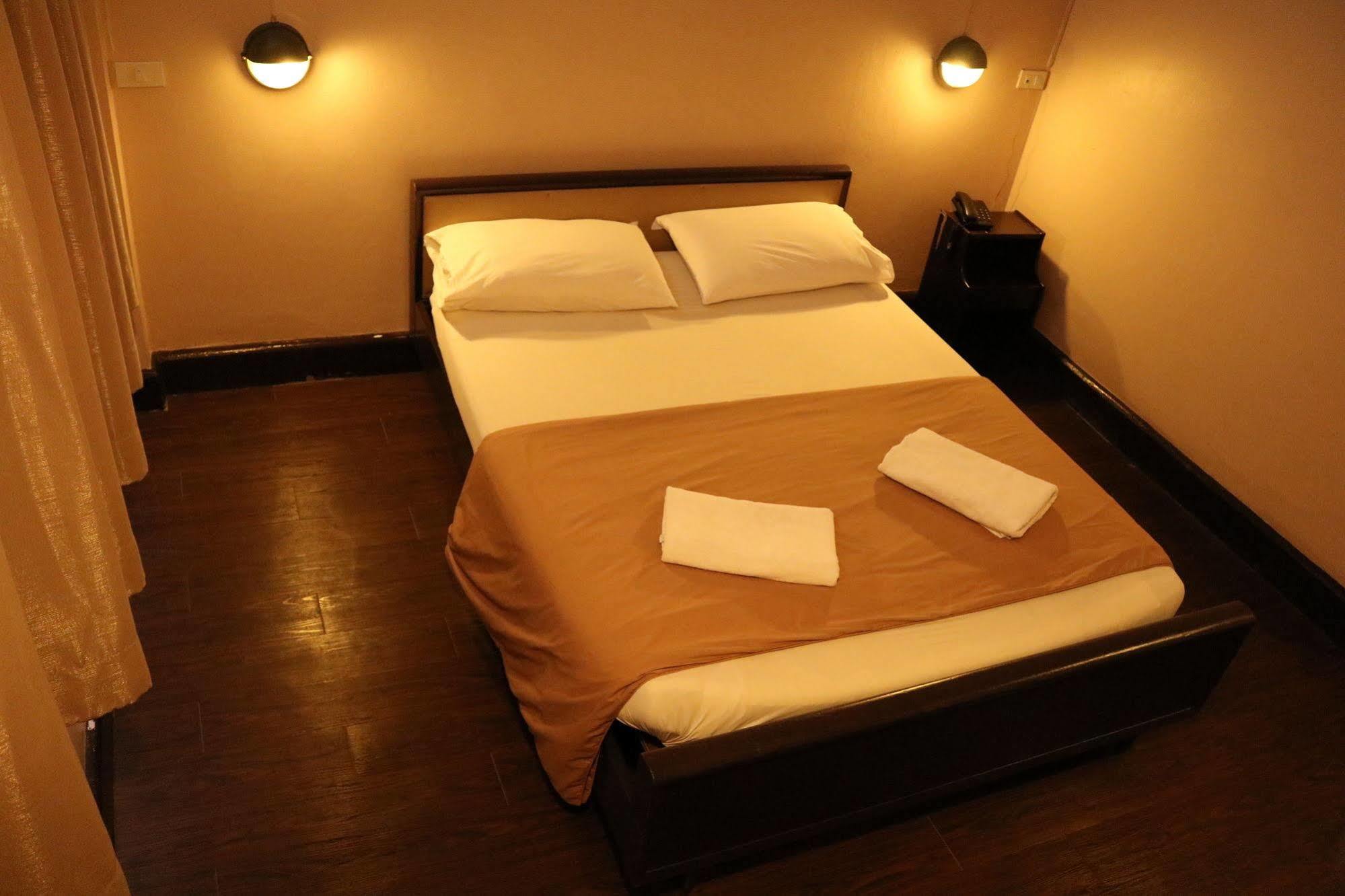 Hotel Suksawad 2*