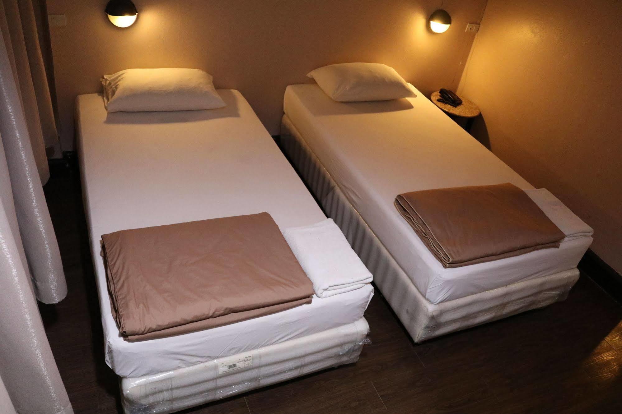 Hotel Suksawad 2*
