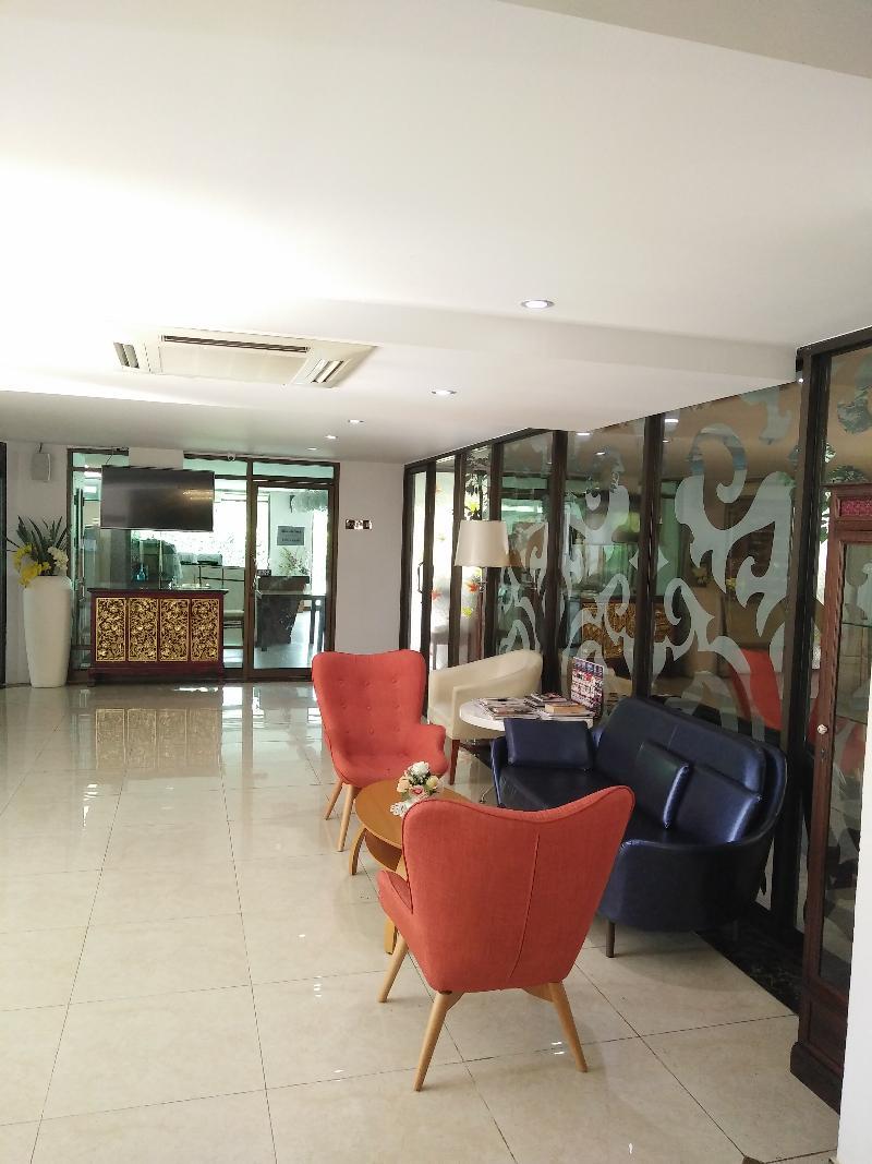 Lasalle & 3* Bangkok