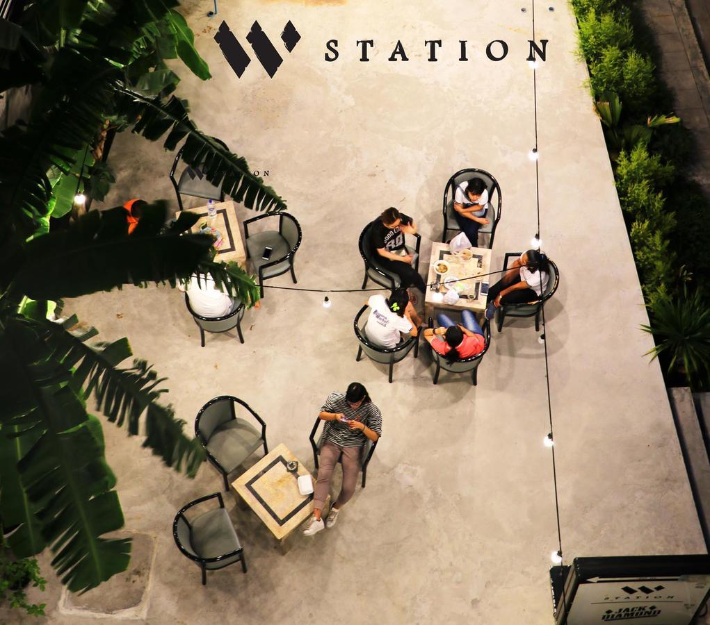 W Station Hotel