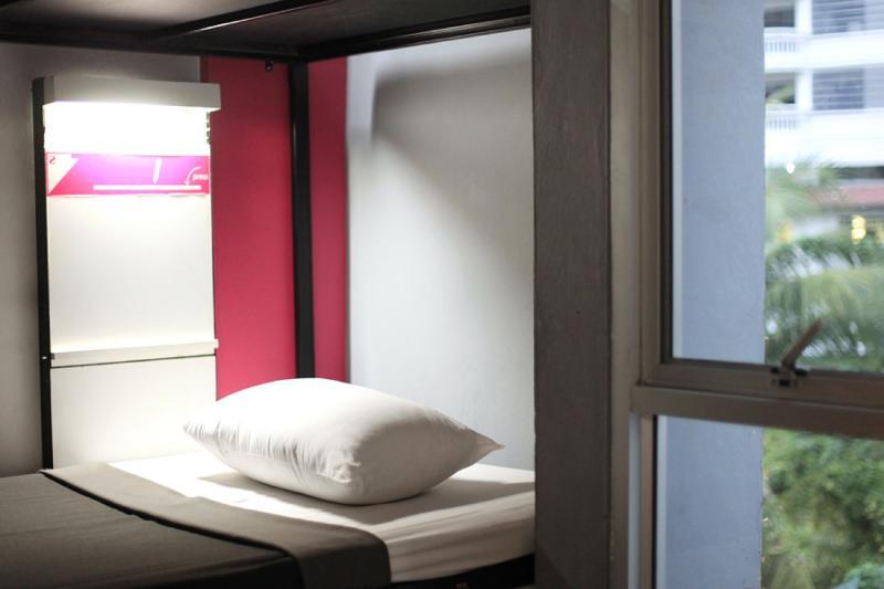 Albergue Cheqinn - Sukhumvit 4 Nana Plaza *