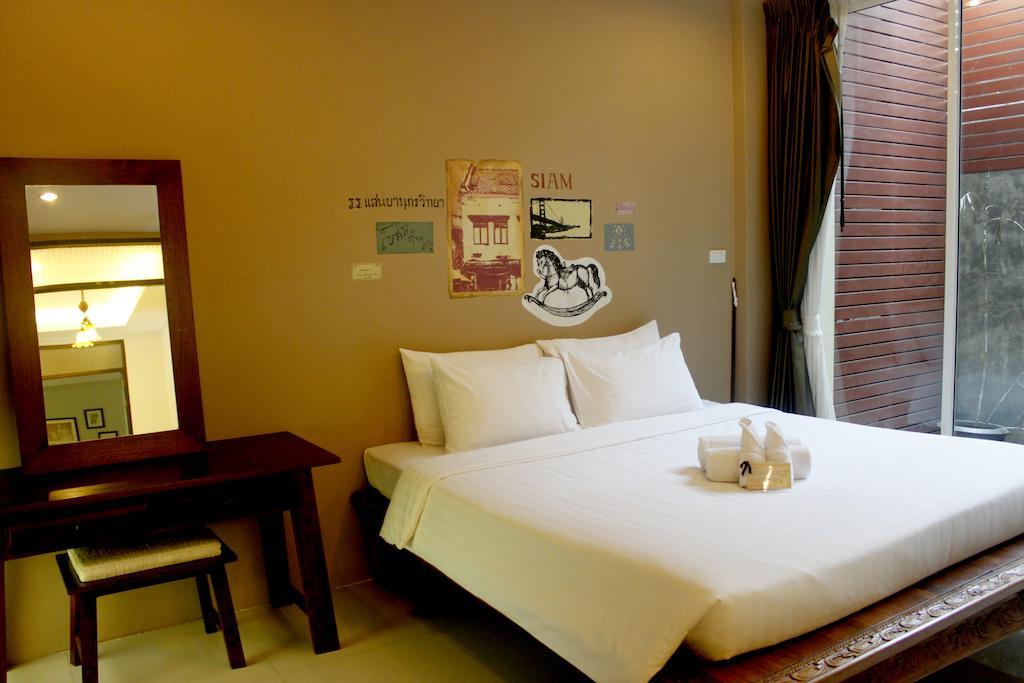 Feung Nakorn Balcony And Cafe 3* Bangkok