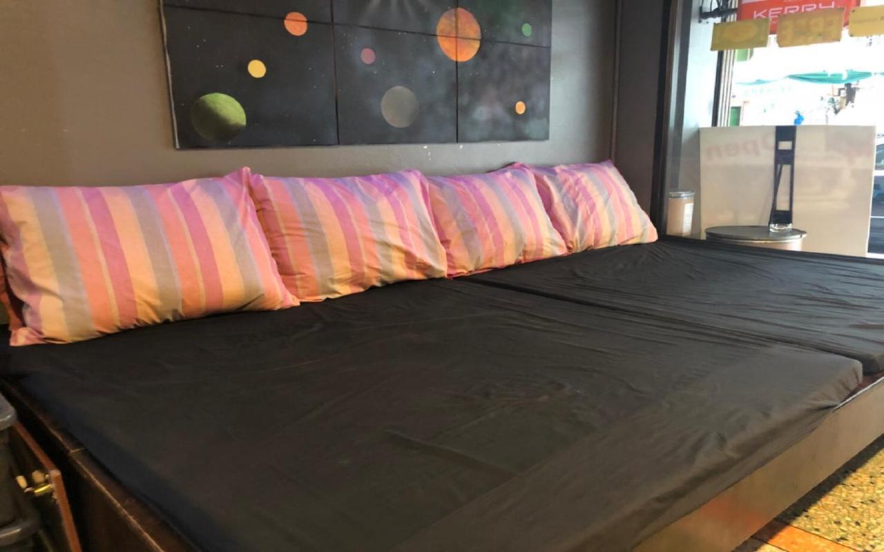 Albergue Hits Banguecoque