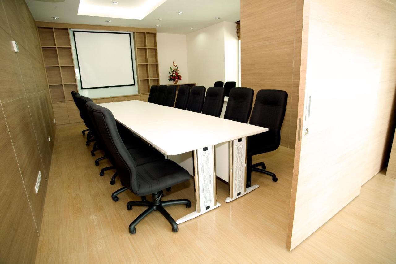 Olive & Sukhumvit 101 Aparthotel 3*