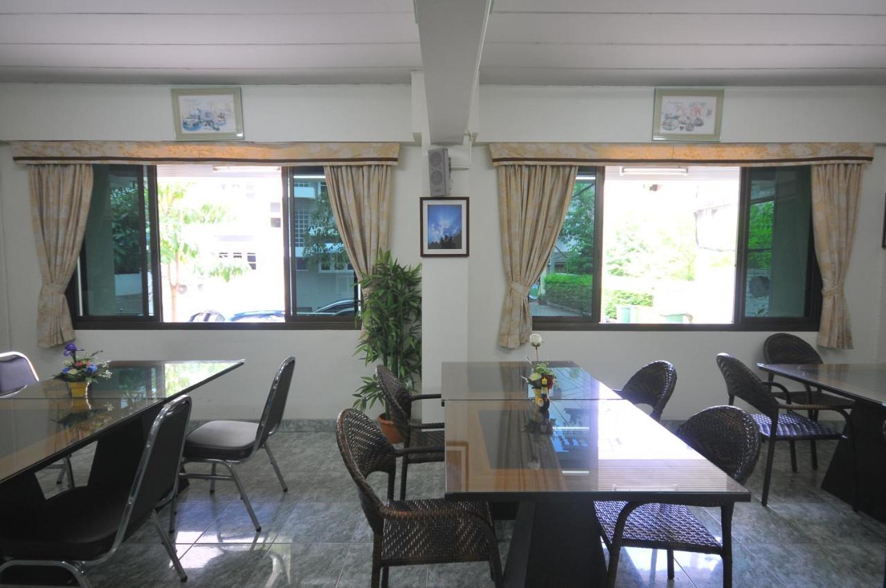 Inn P Park Charansanitwong 2*