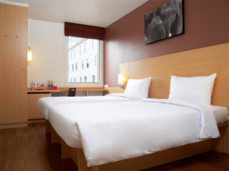 Ibis Sathorn 3*