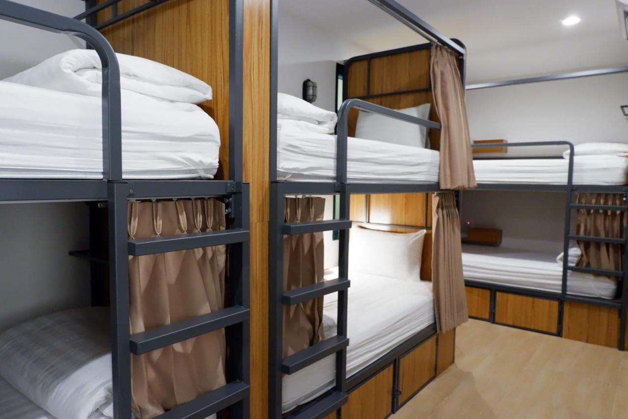 Peace Factory Hostel *