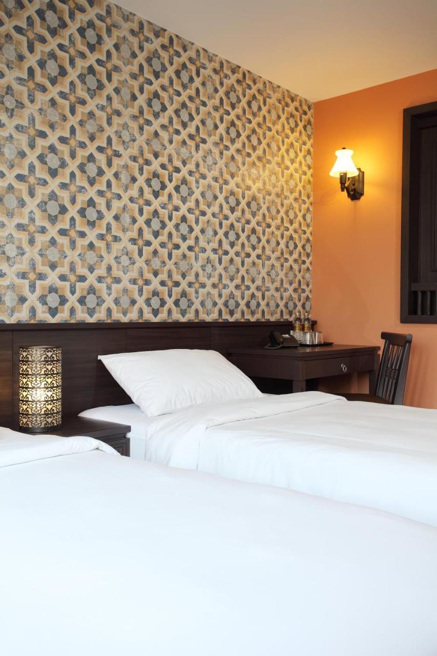 Inn Rambuttri Village Plaza 3*