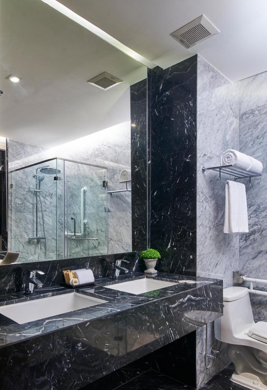 Amp Am House Hotel 4*