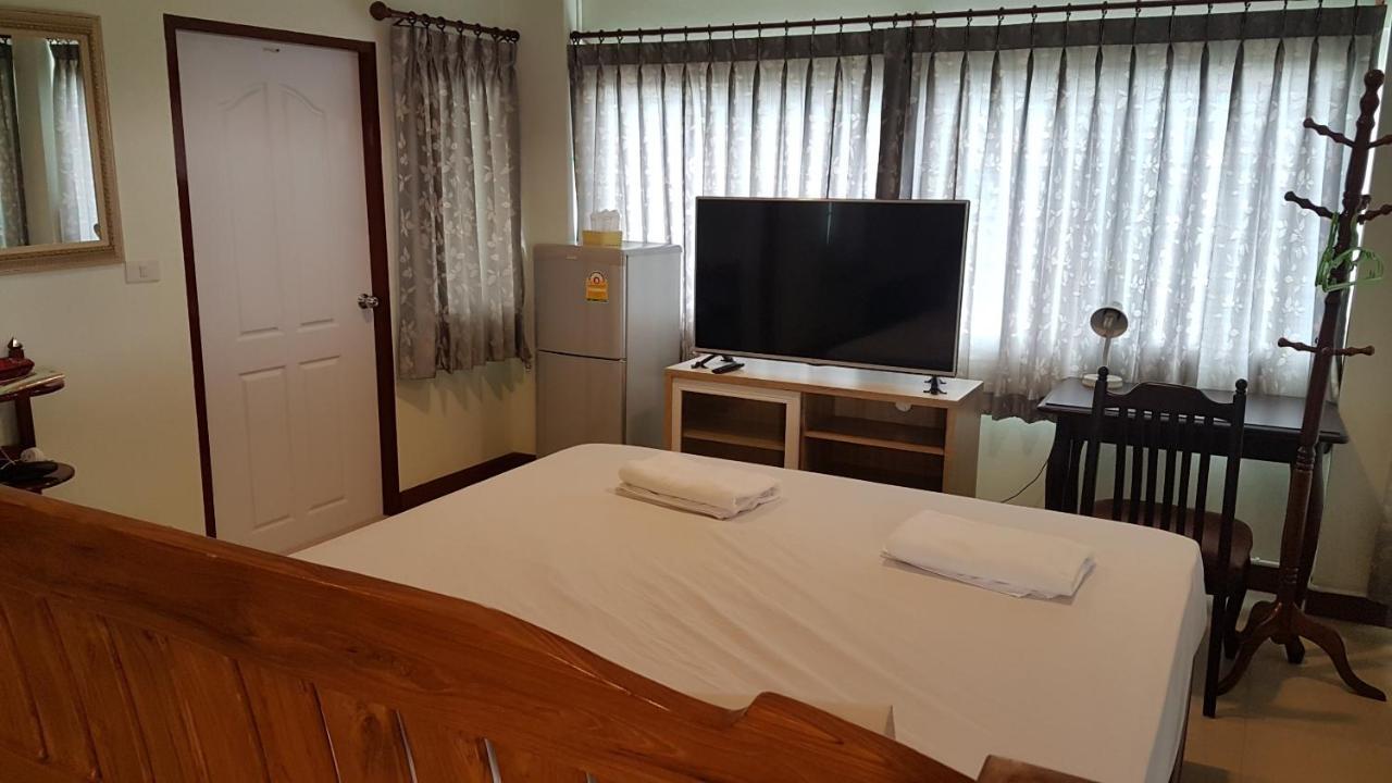 Homestay Samsen Sam Place Bangkok