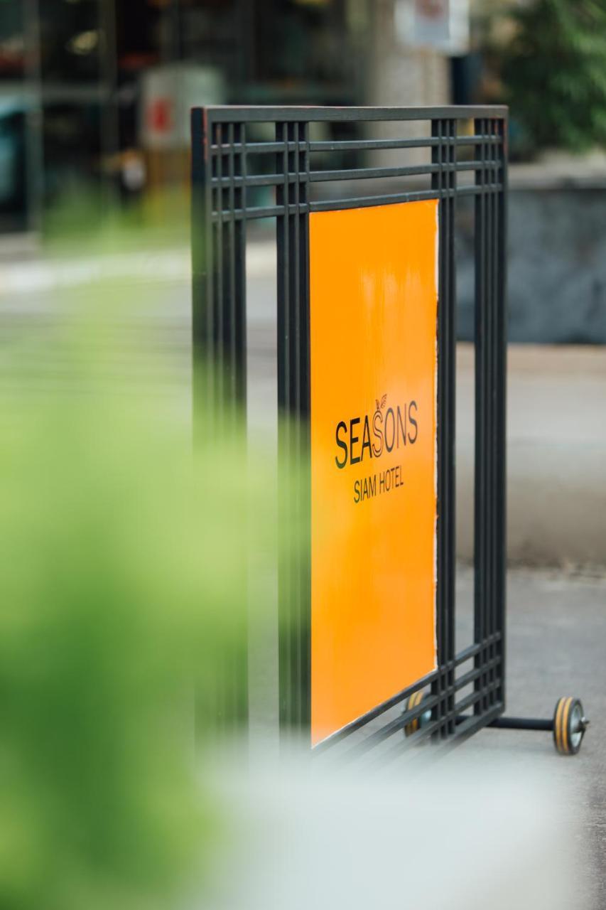 Seasons Siam Hotel 4*