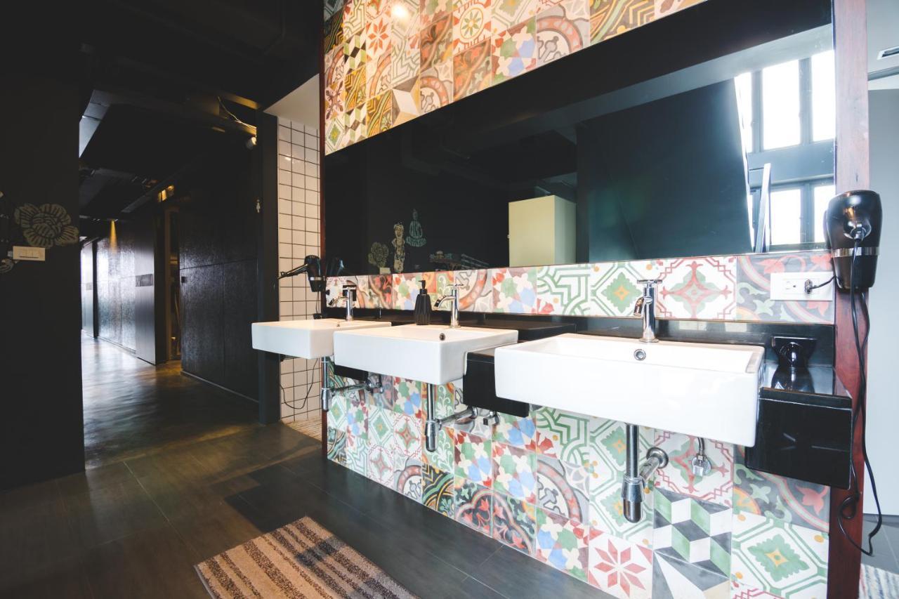 Hostel Issara By D
