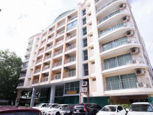 Olive & Sukhumvit 101 Aparthotel