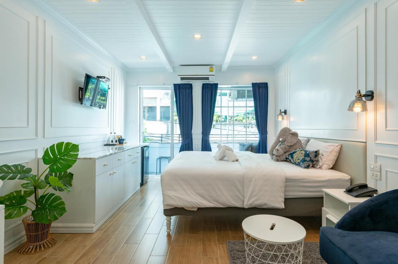 White Ivory Hotel 3*