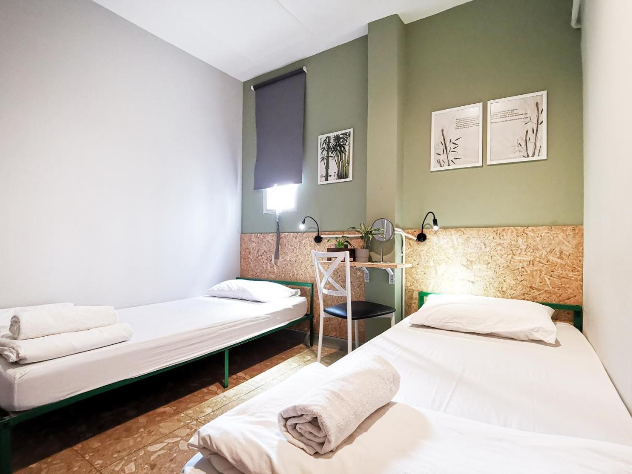Foresttel.bkk Hostel