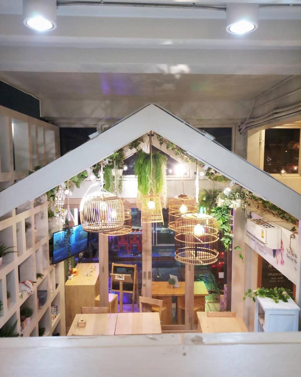 Kinnon Deluxe Coworking Cafe Hostel *