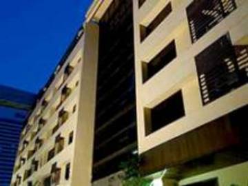 Suriwongse Tower 3*