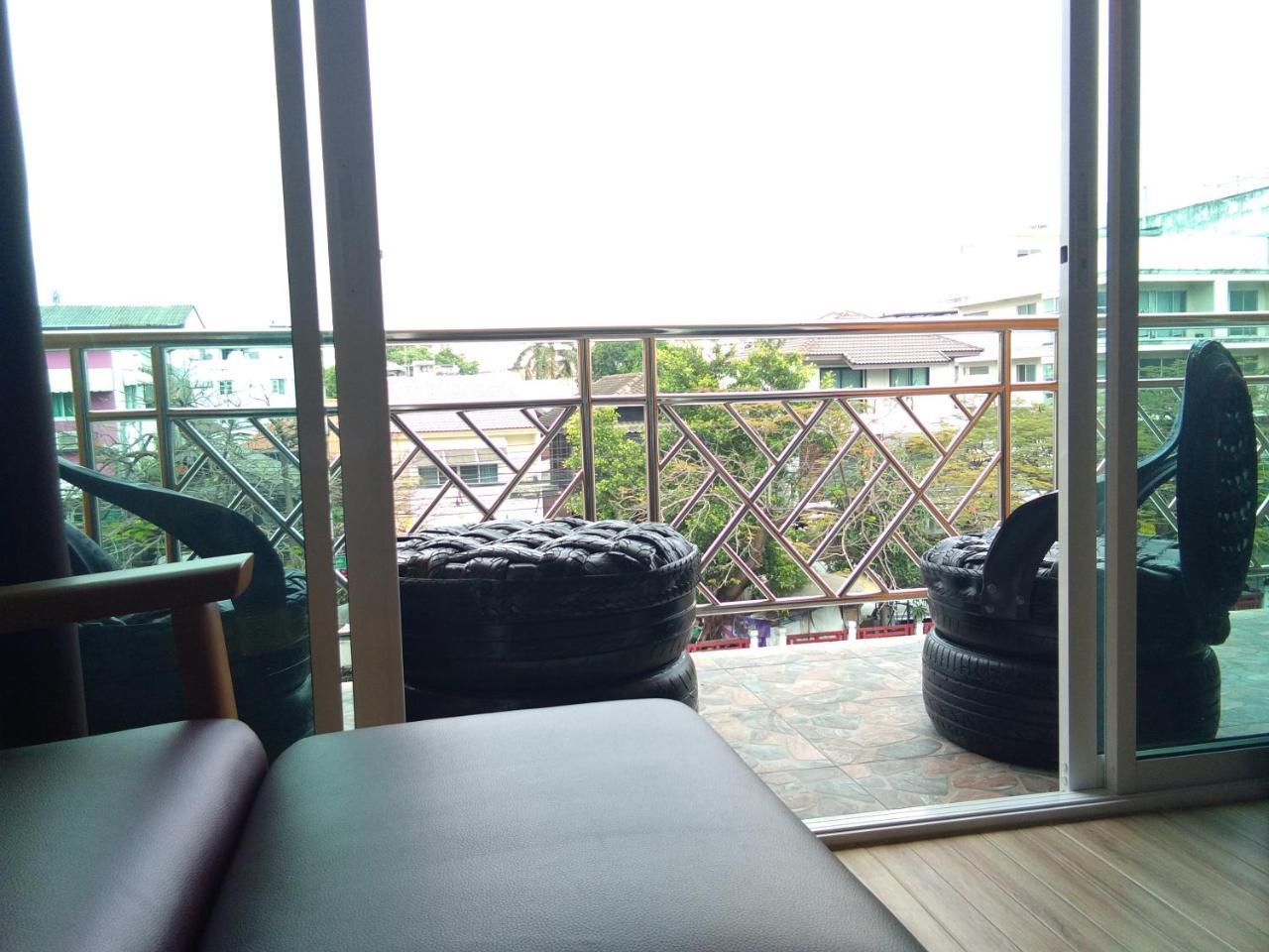 Baan Wanchart Hostel *