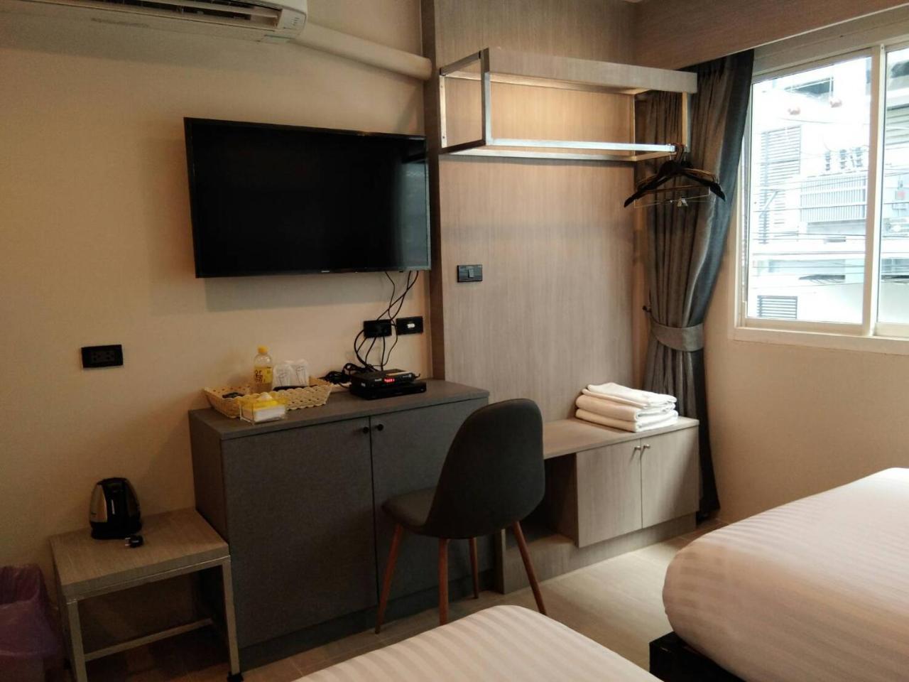 Lazy Sunday Hostel