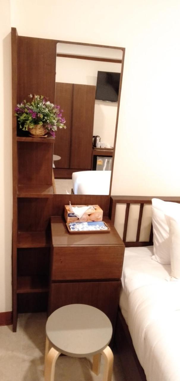 Hostel Suthep &