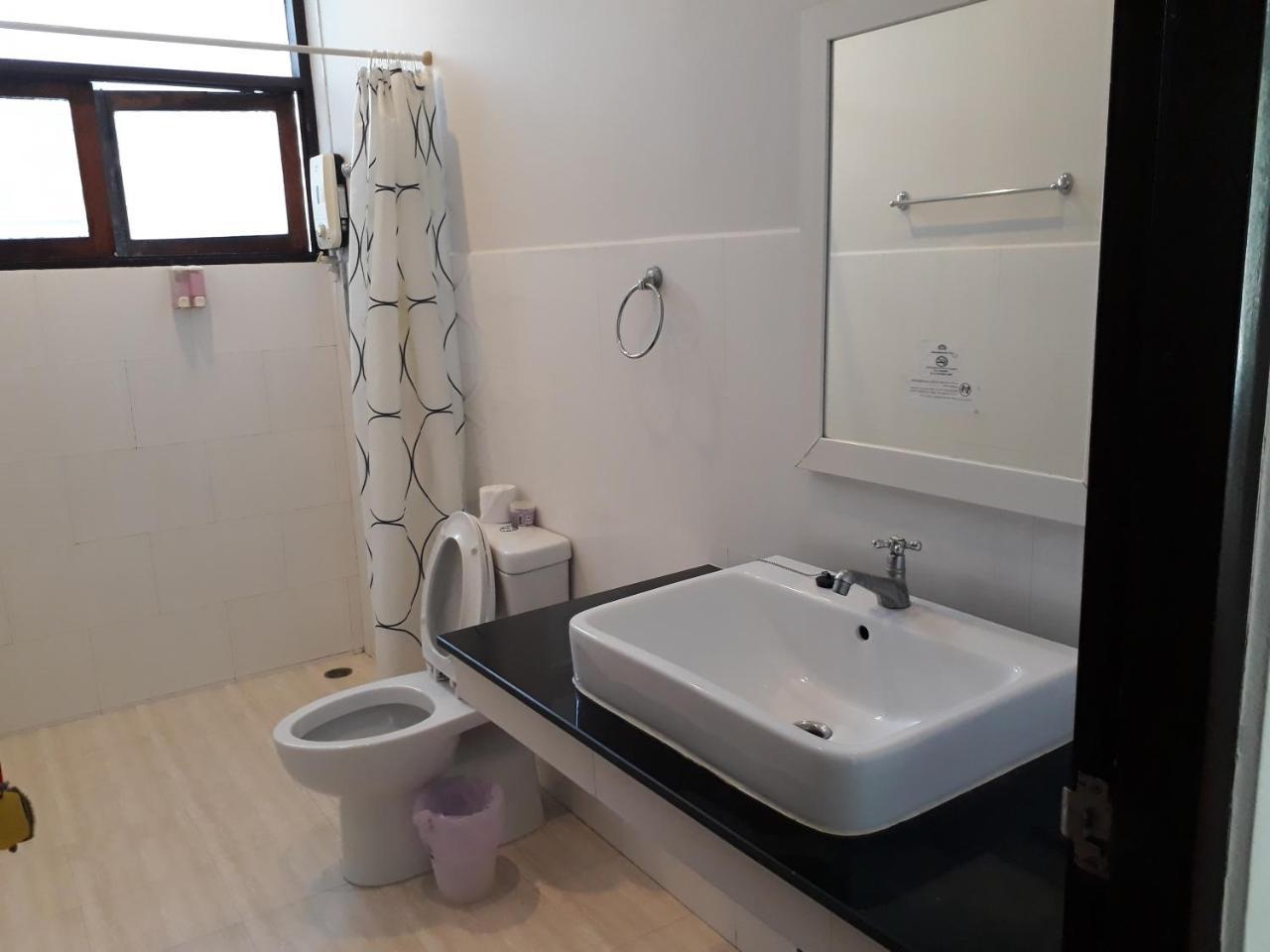 Hostel House 23 *