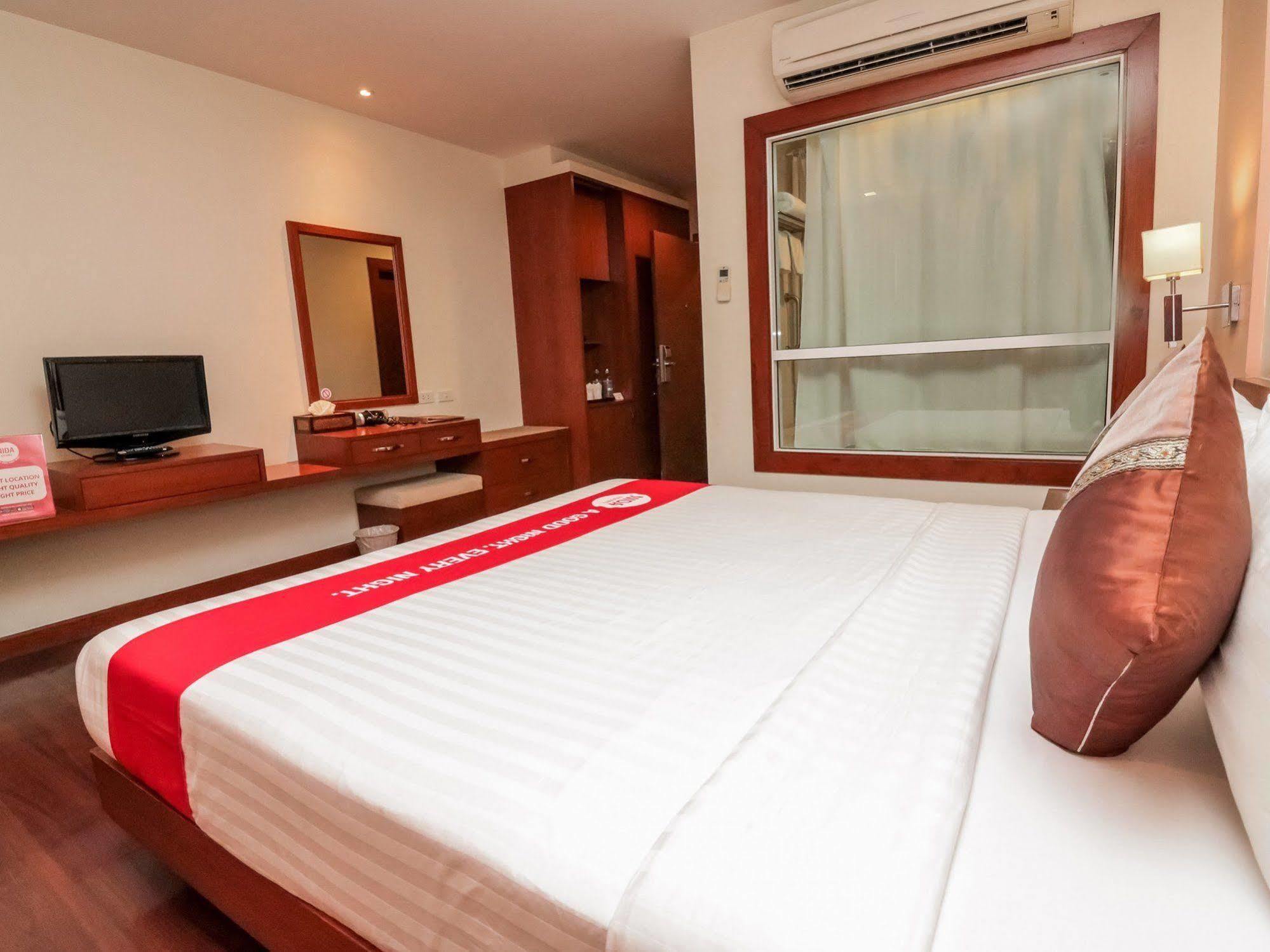 Lantana Hotel