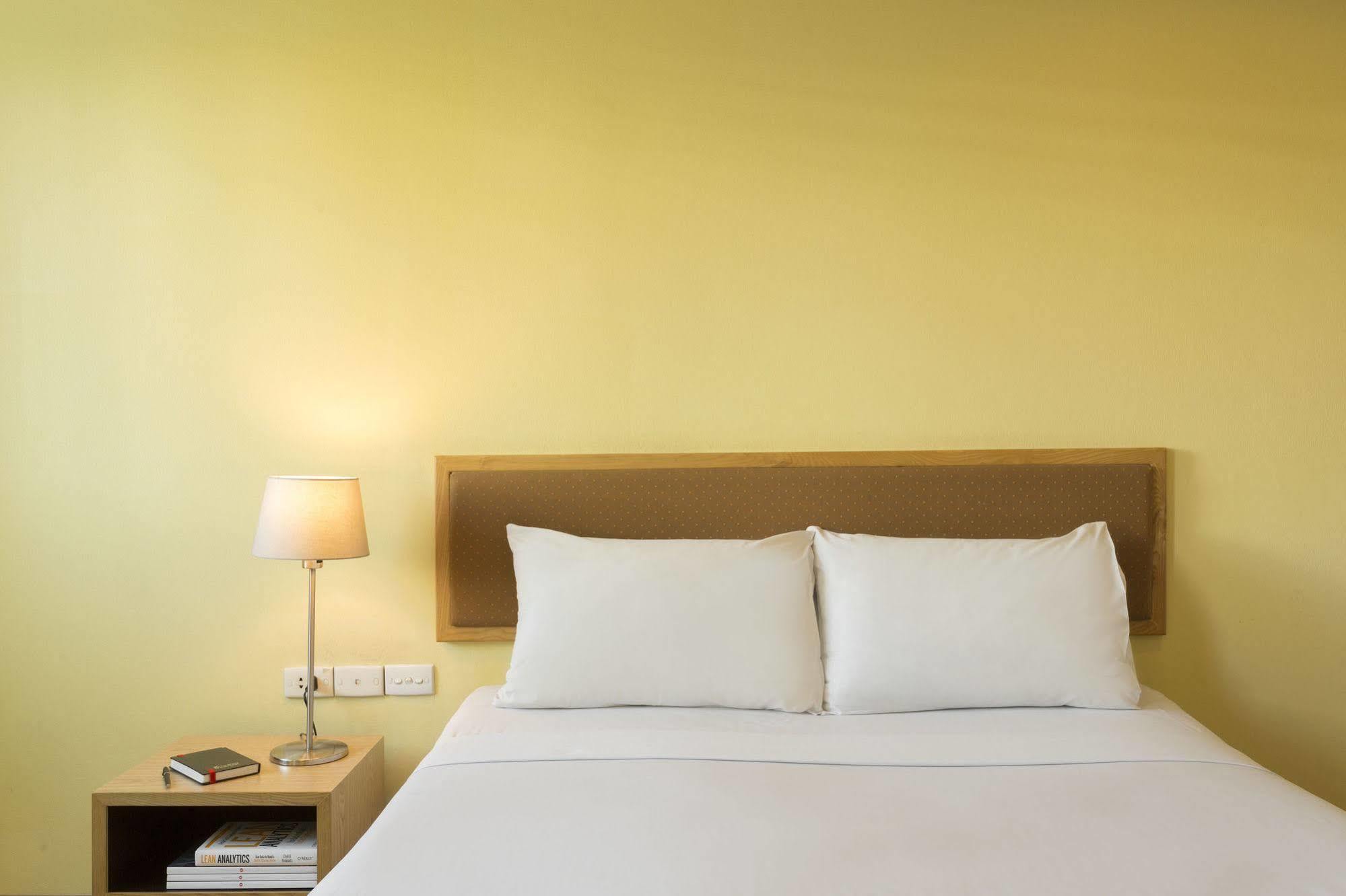 Ruamchitt Plaza Hotel Bangkok