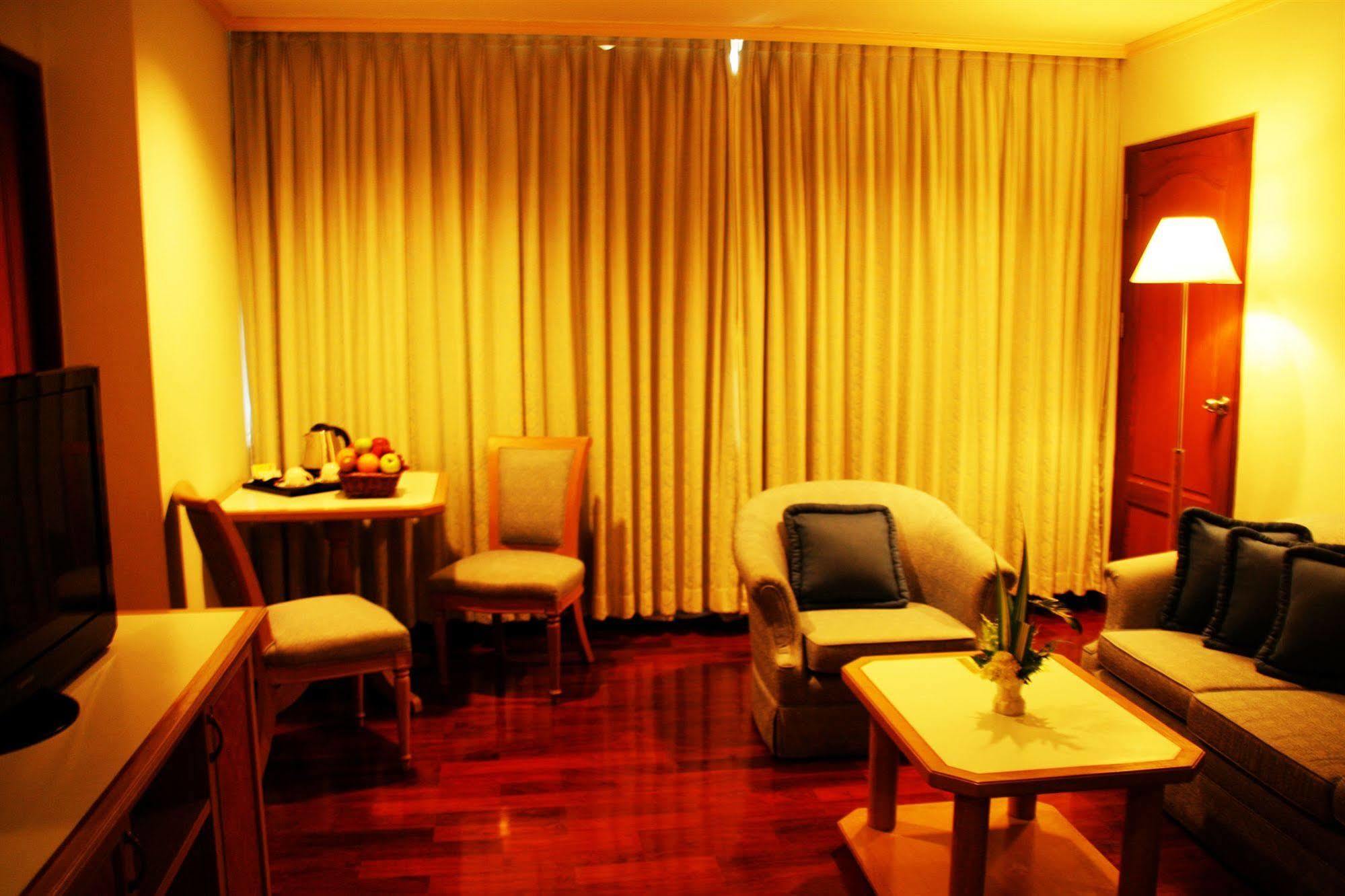 Grand Tower Rama 6 Bangkok