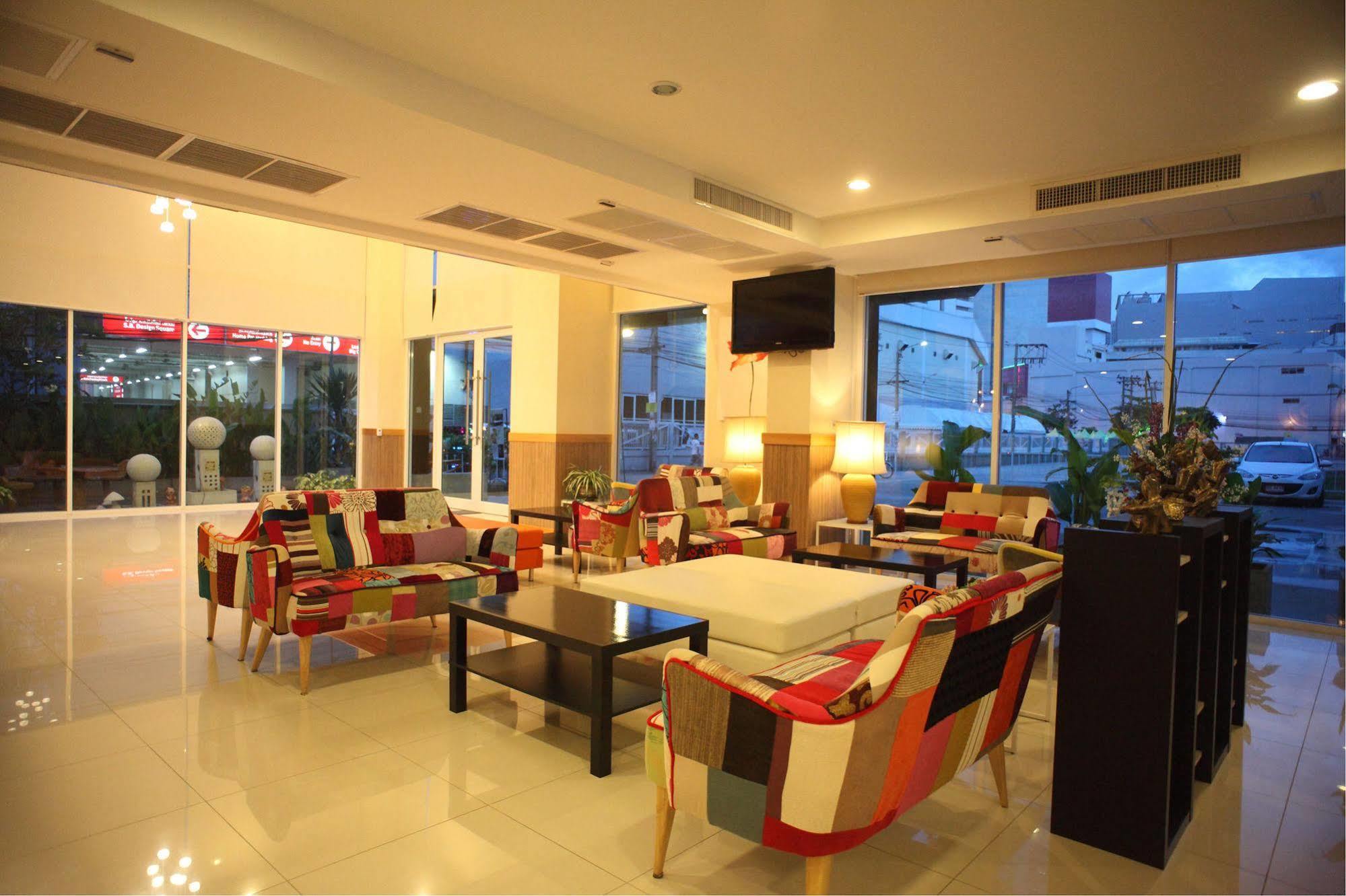 Prom Ratchada Hotel Bangkok